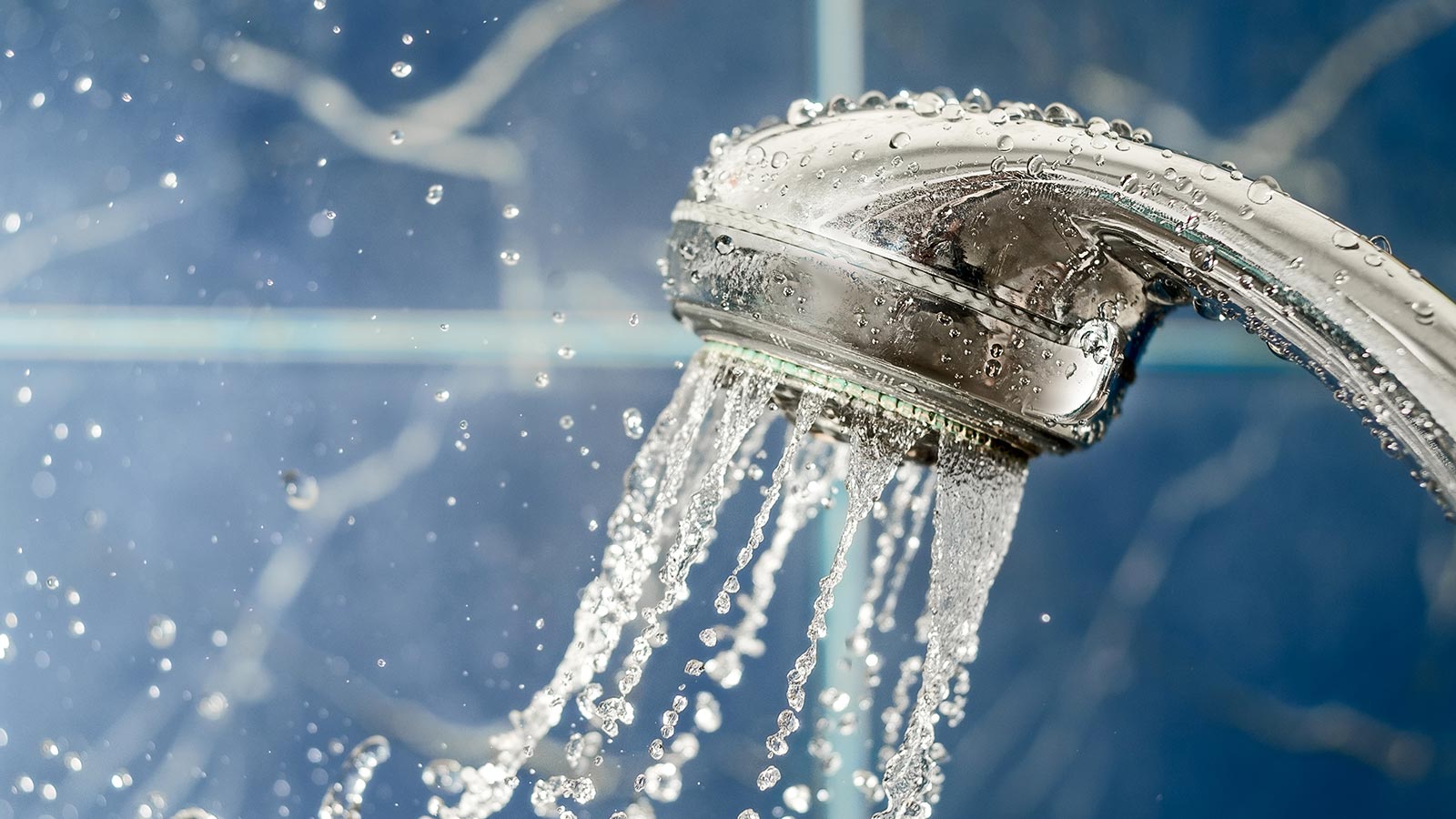 agua de grifo en ducha
